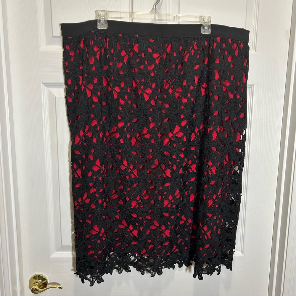 Catherines Black and Red Lace Knee-Length Cocktail Pencil Skirt
